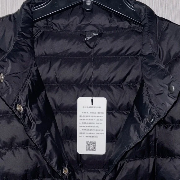 Women's 3/4 Sleeve Black Puffer Jacket - Picture 2 of 6